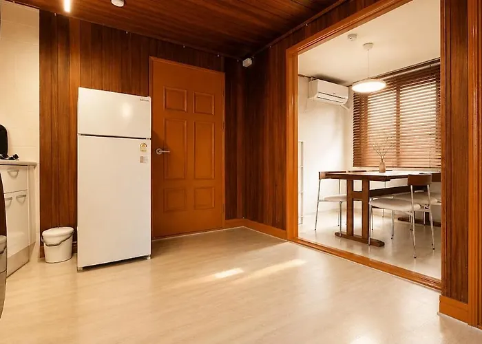 Appartement 10-minute Walk From Station Korean-style, Two-story Family In A Traditional House For Families Of 6